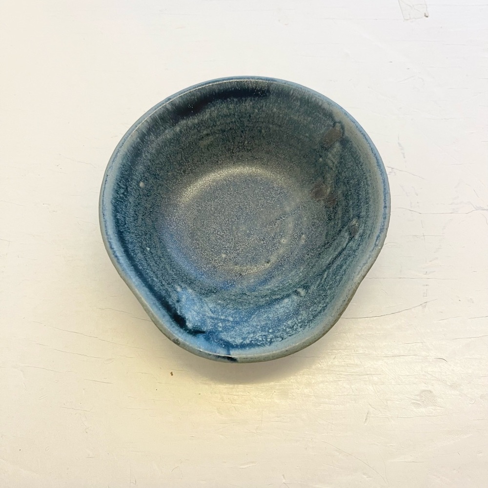 Small Pottery Spoon Rest - Picture 4 of 10